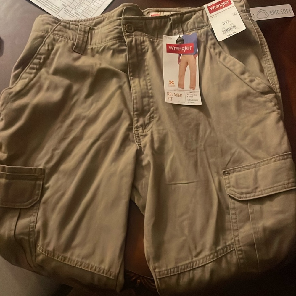 Wrangler relaxed fit tan beige color 34x30 size